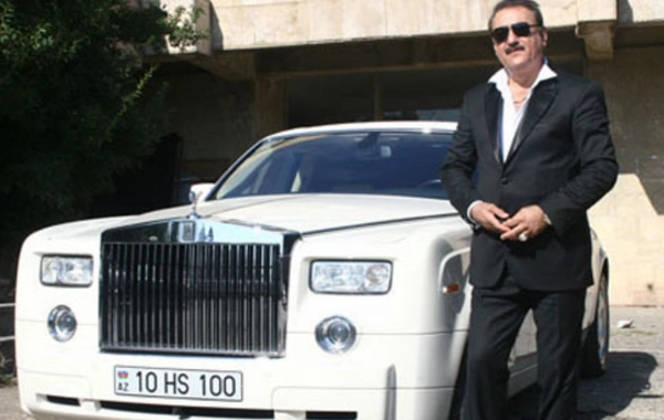 “Rolls-Royce”u olan müğənni GİLEYLƏNDİ: “Fəhlə bizdən yaxşı yaşayır” - VİDEO